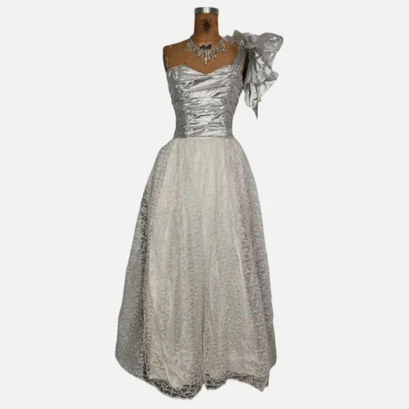 Gunne Sax One Shoulder Special Occassion Formal White Silver Lace Dress 5 - Picture 11 of 11